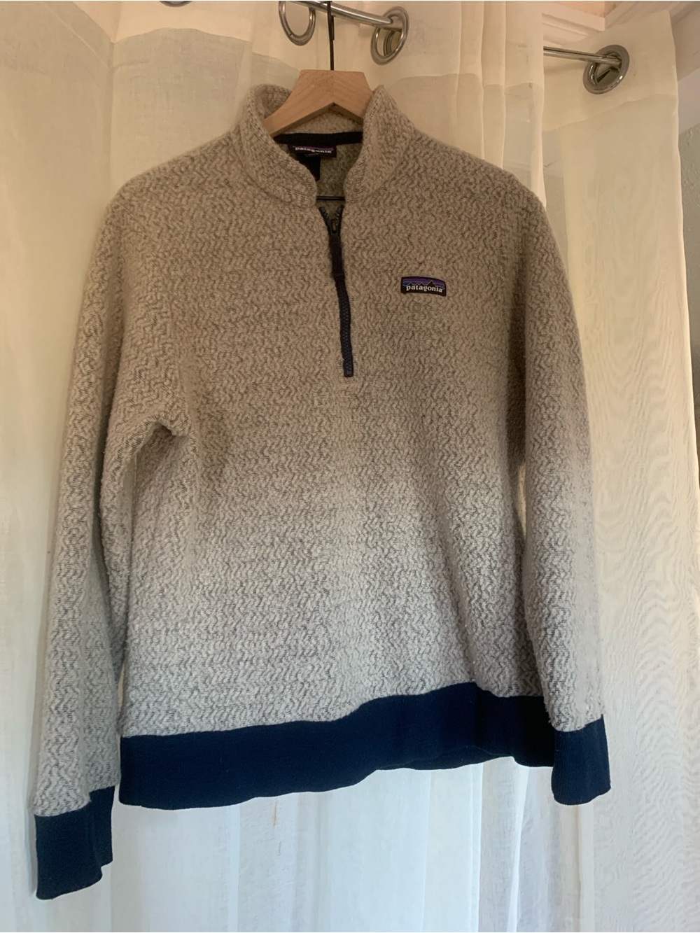 Patagonia Los Gatos Hooded Pullover Gray & Blue Large